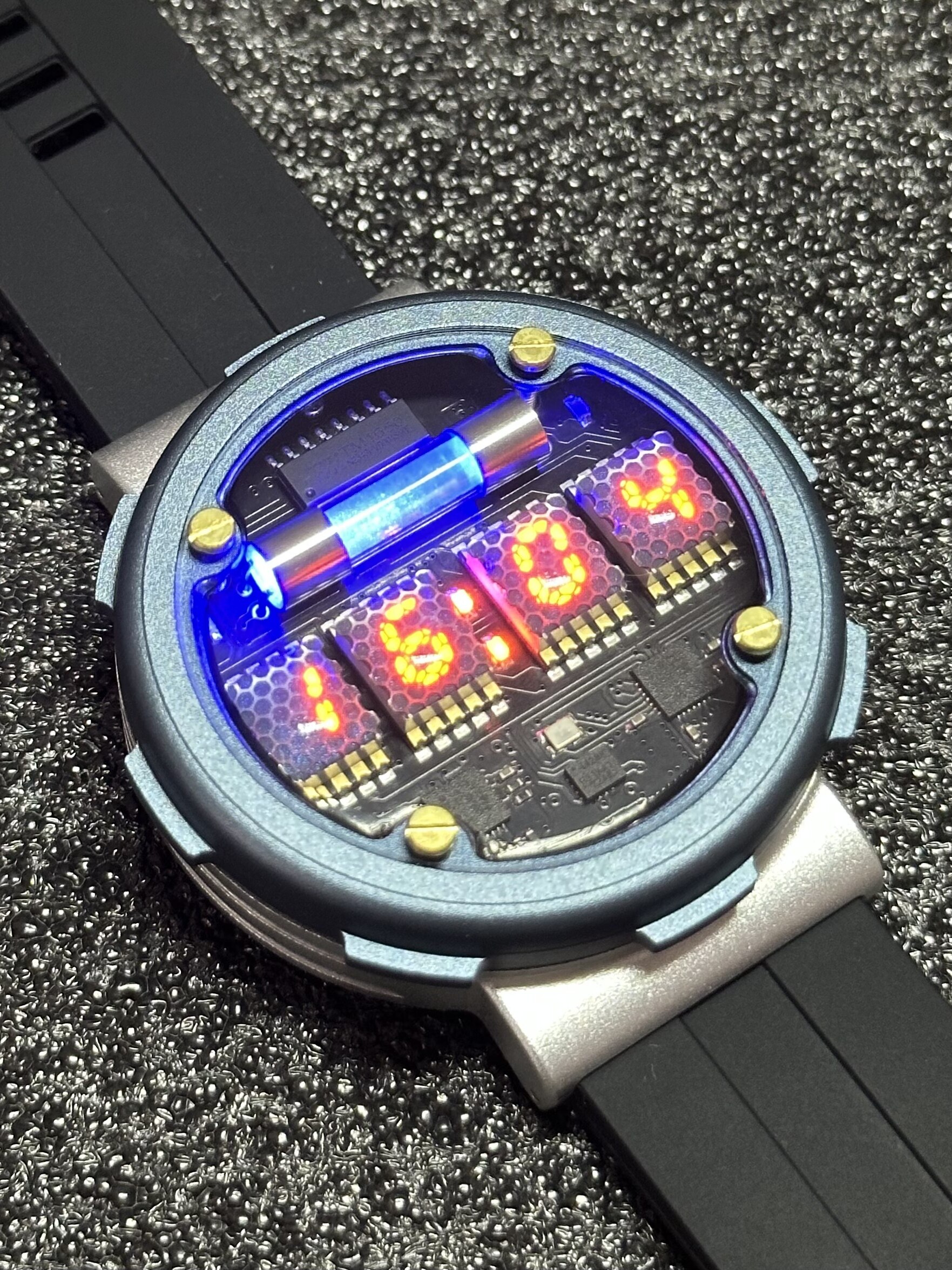 Retro Cyberpunk Nixie Tube Wat - Luxury Watch Nice บทวิจารณ์และราคา