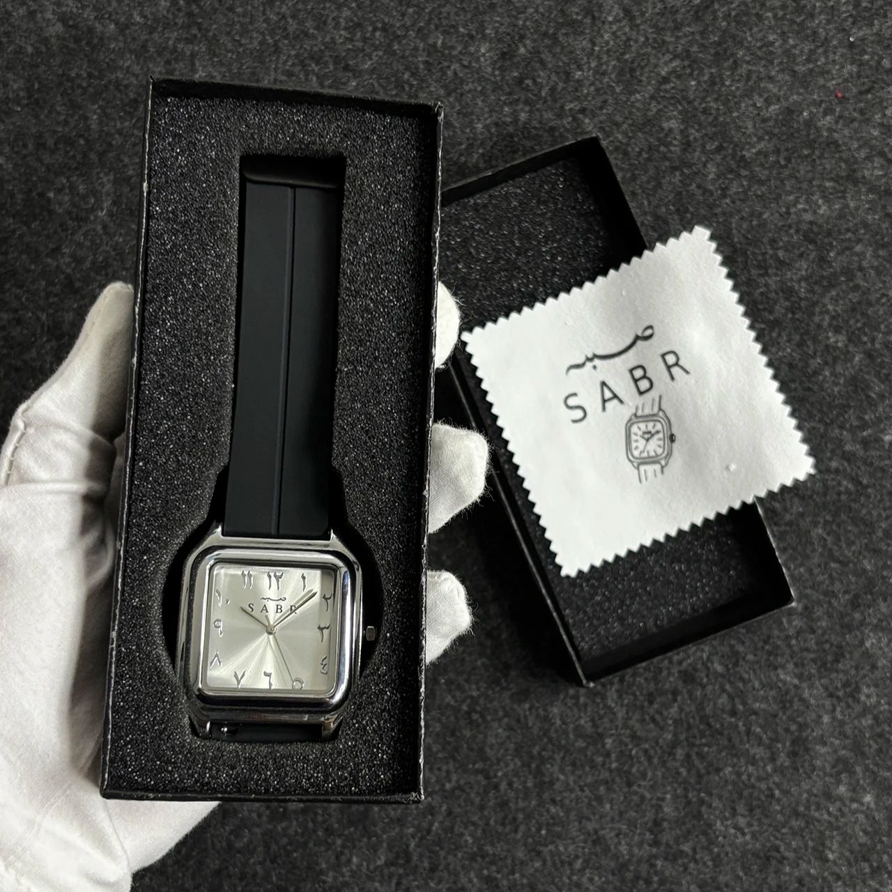 SABR Arabic Numeral Watch Men  - Luxury Watch With Rubber Strap บทวิจารณ์และราคา