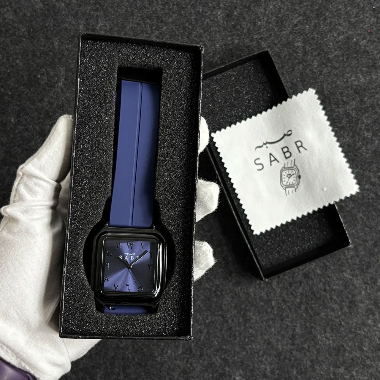 SABR Arabic Numeral Watch Men  - Luxury Watch With Rubber Strap บทวิจารณ์และราคา