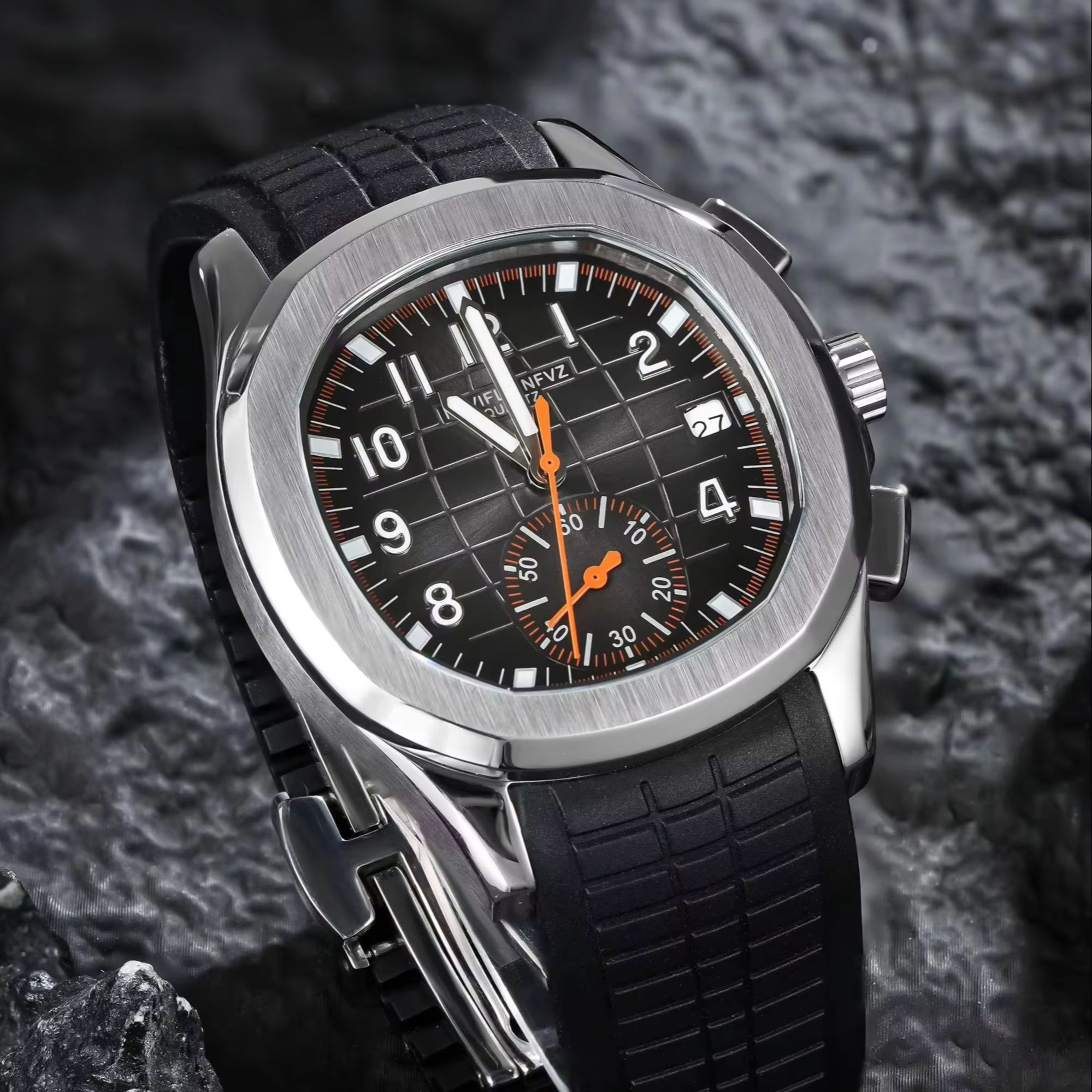 40MM Men's Luxury Watch NAVIFL - Luxury Watch With Rubber Strap บทวิจารณ์และราคา