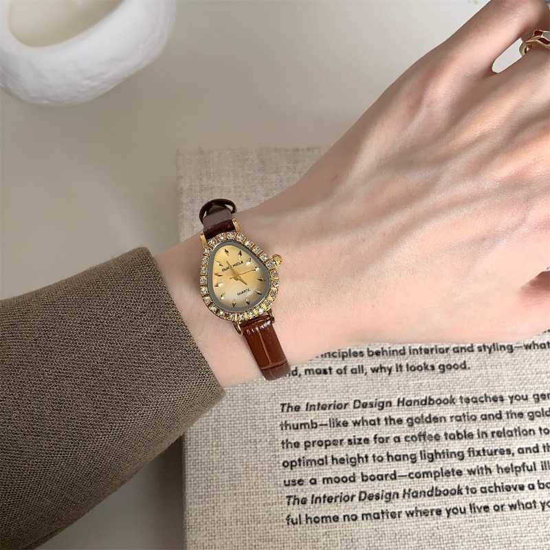 Luxury Women's Quartz Watch Go - Luxury Watch Gold And Black บทวิจารณ์และราคา
